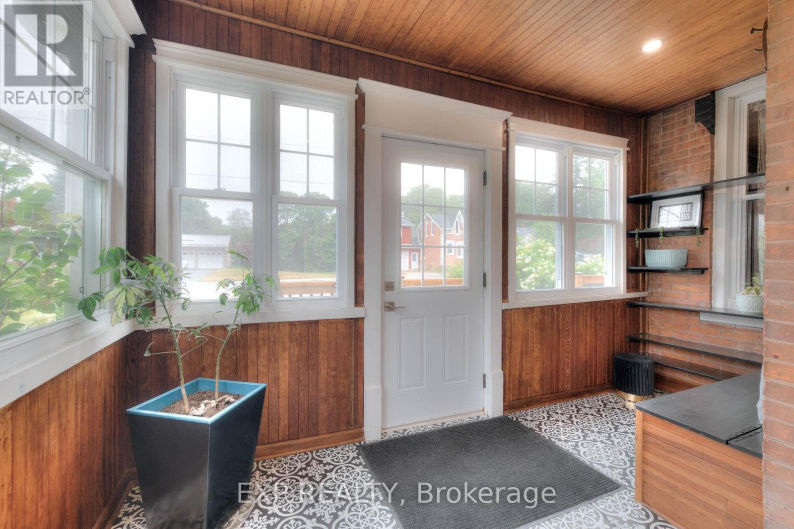2027 VICTORIA STREET, Toronto — photo 3