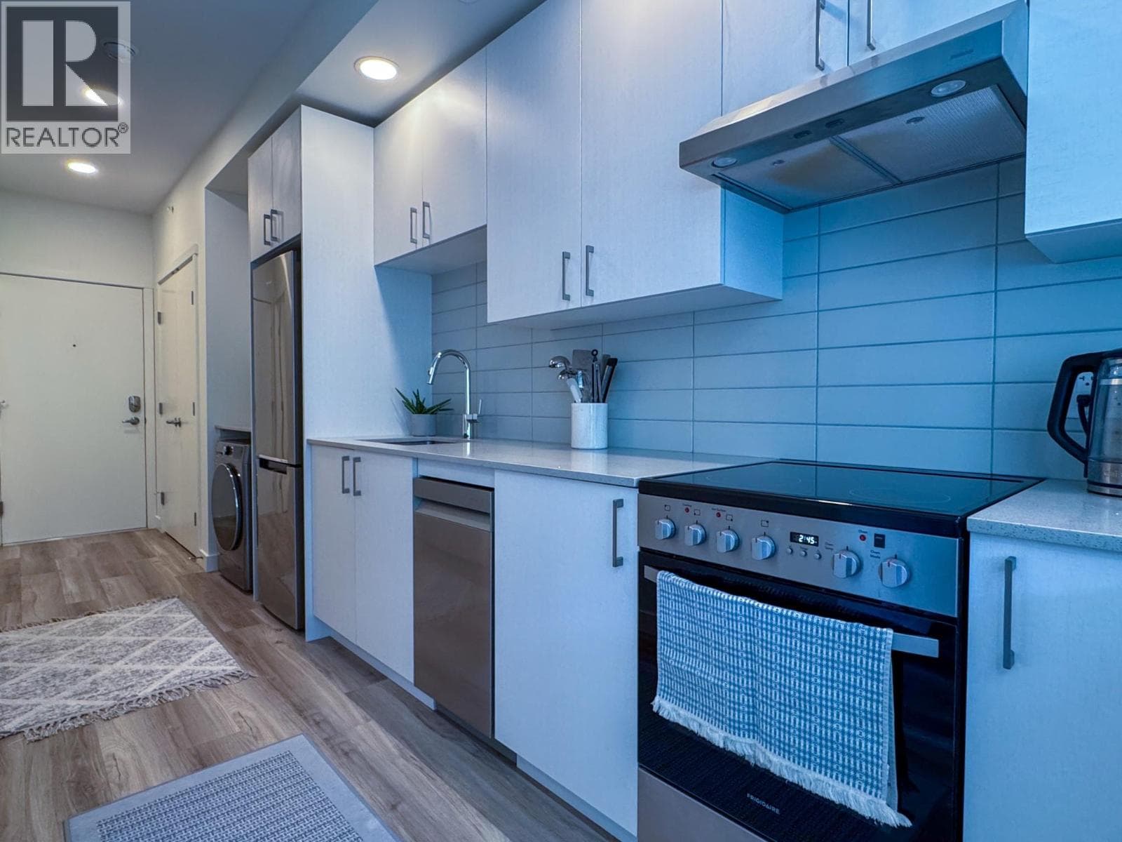 1057 Frost Road Unit# 404, Interior REALTORS® — photo 4