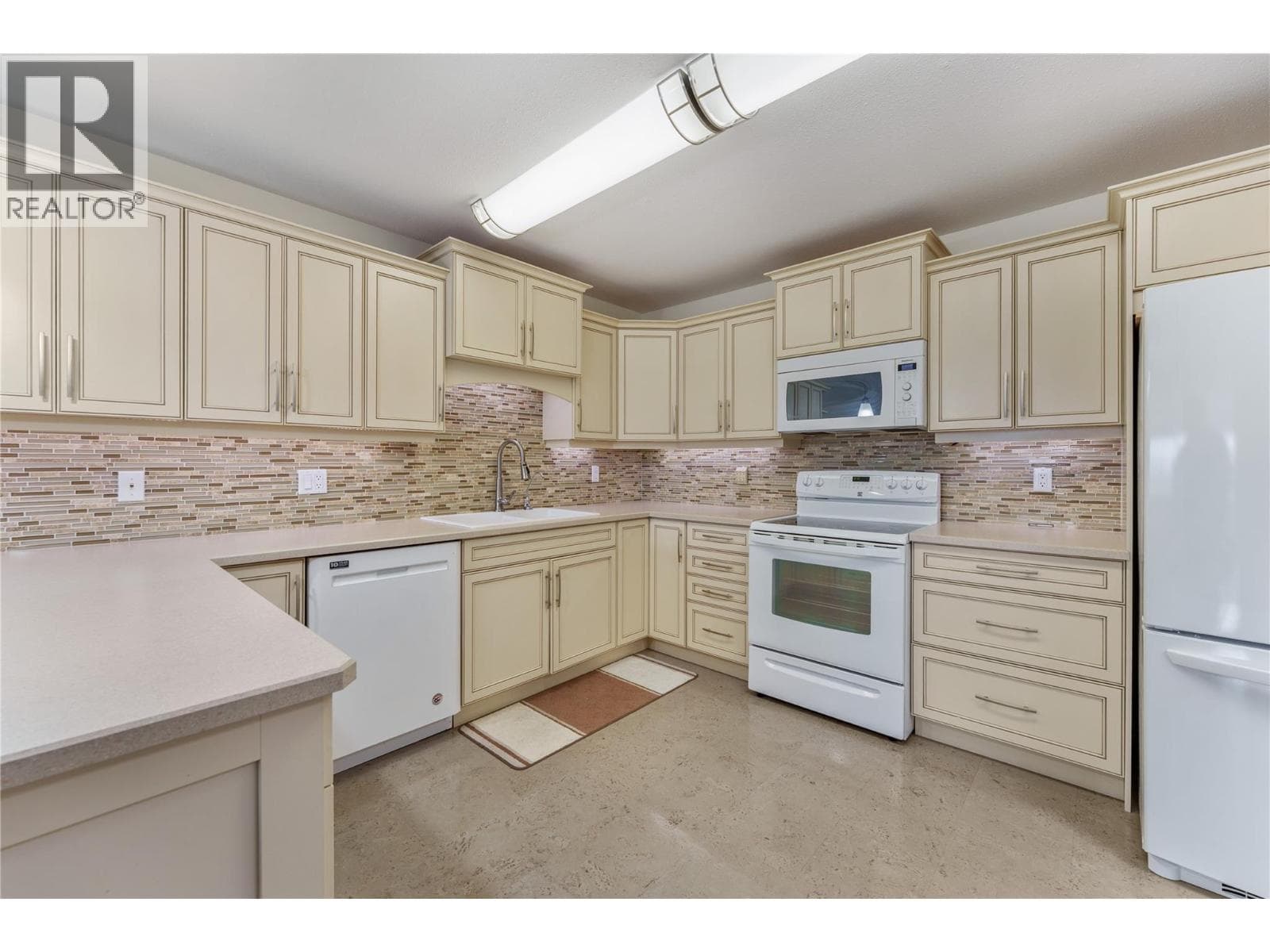 2477 Ingram Road Unit# 310, Interior REALTORS® — photo 4