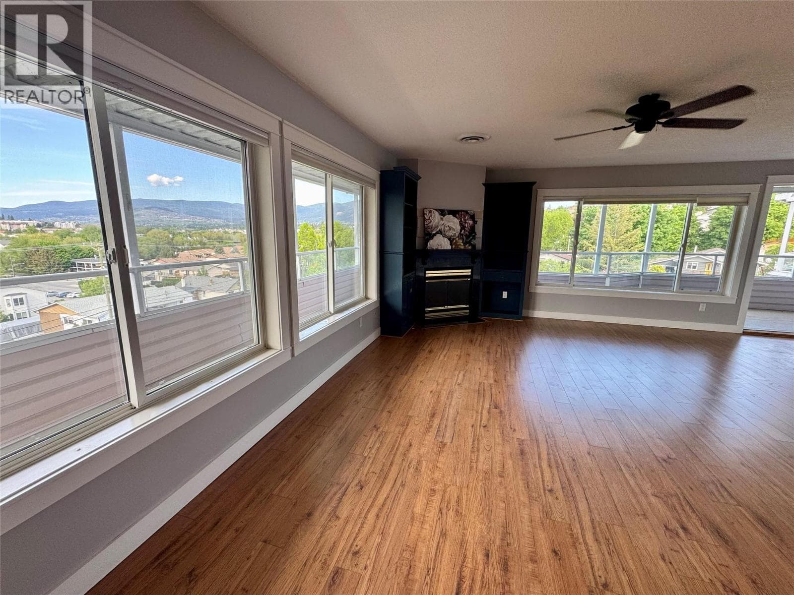 3929 22 Avenue Unit# 309, Interior REALTORS® — photo 4