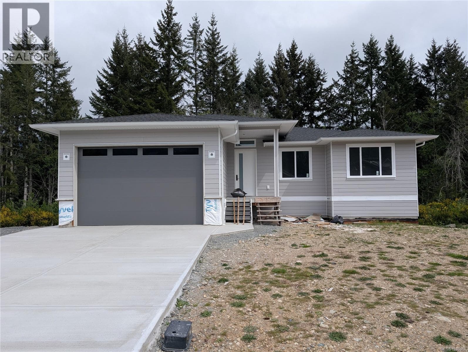 149 EDGEWOOD DRIVE, Vancouver Island — photo 2