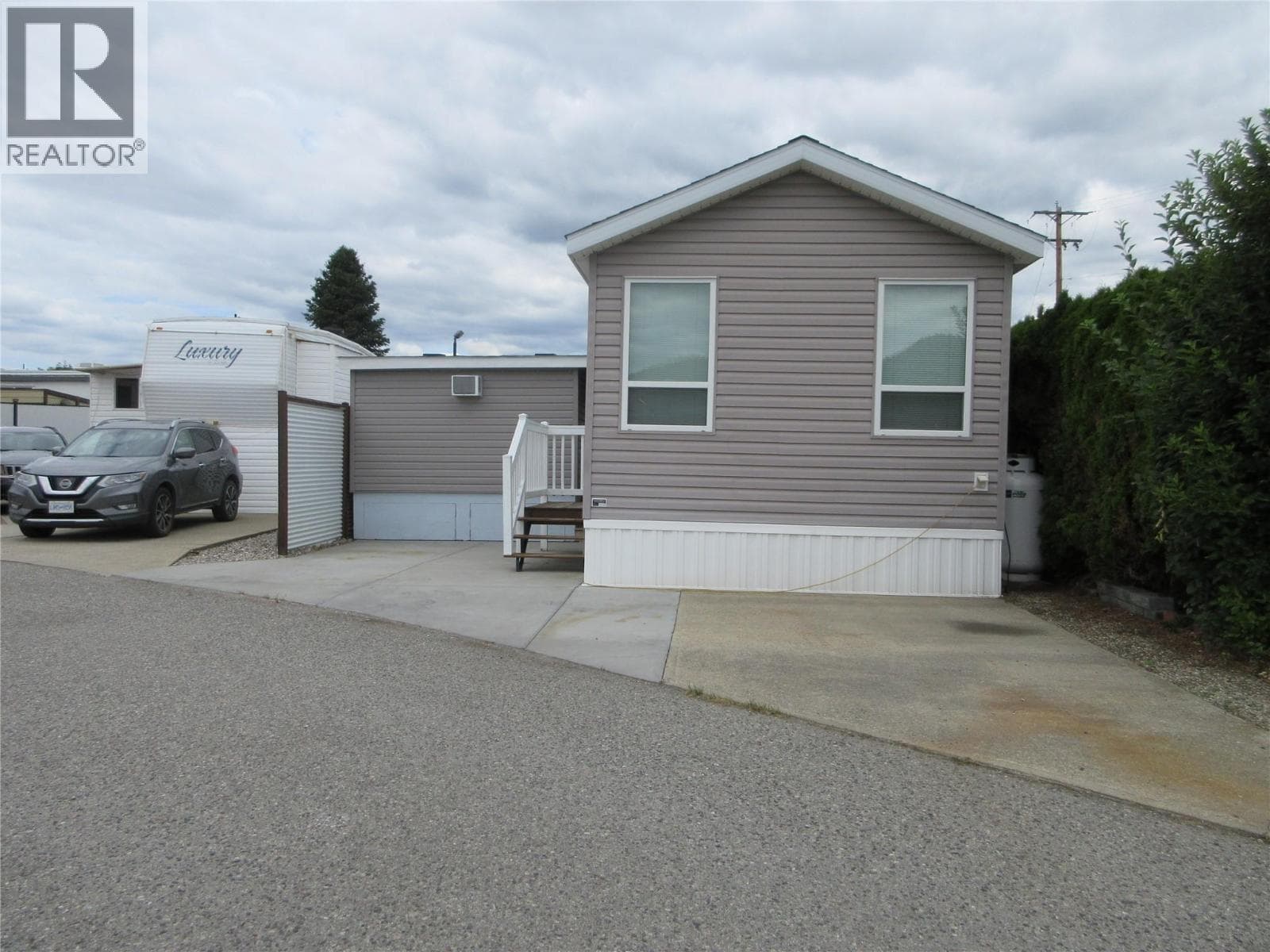 130 415 COMMONWEALTH ROAD, Interior REALTORS® — photo 2