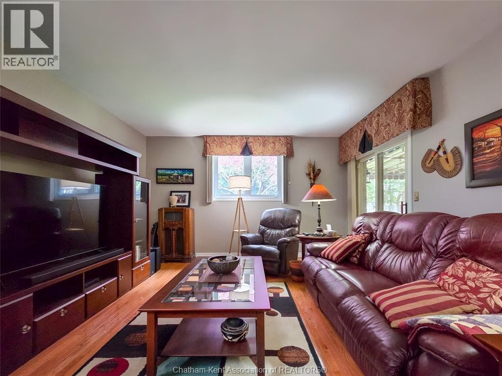 58 HARVEST CRESCENT, Chatham Kent — photo 5