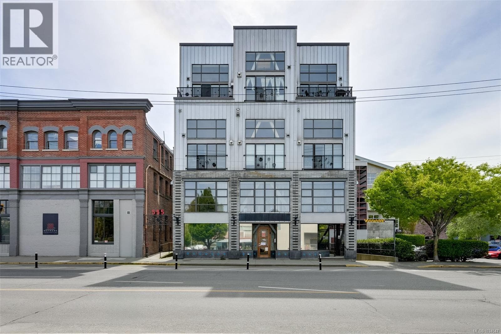 401 555 Chatham St, Victoria — photo 3