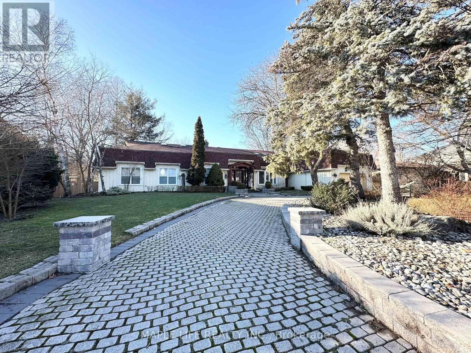 16 BRIAN CLIFF DRIVE, Toronto — photo 4
