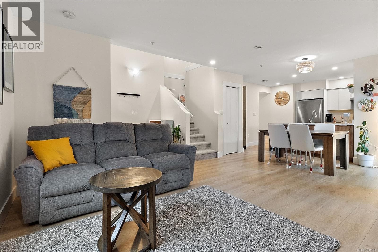 114 2038 Gatewood Rd, Victoria — photo 4