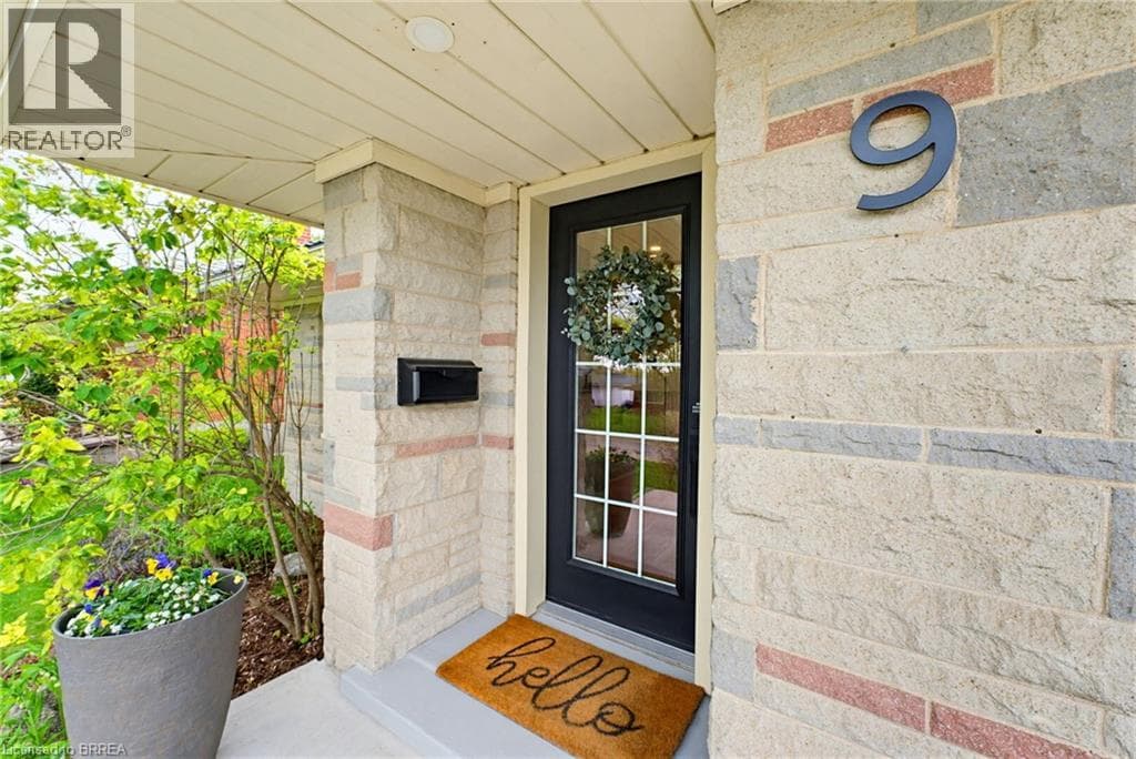 9 ELIZABETH Street, Brantford — photo 4