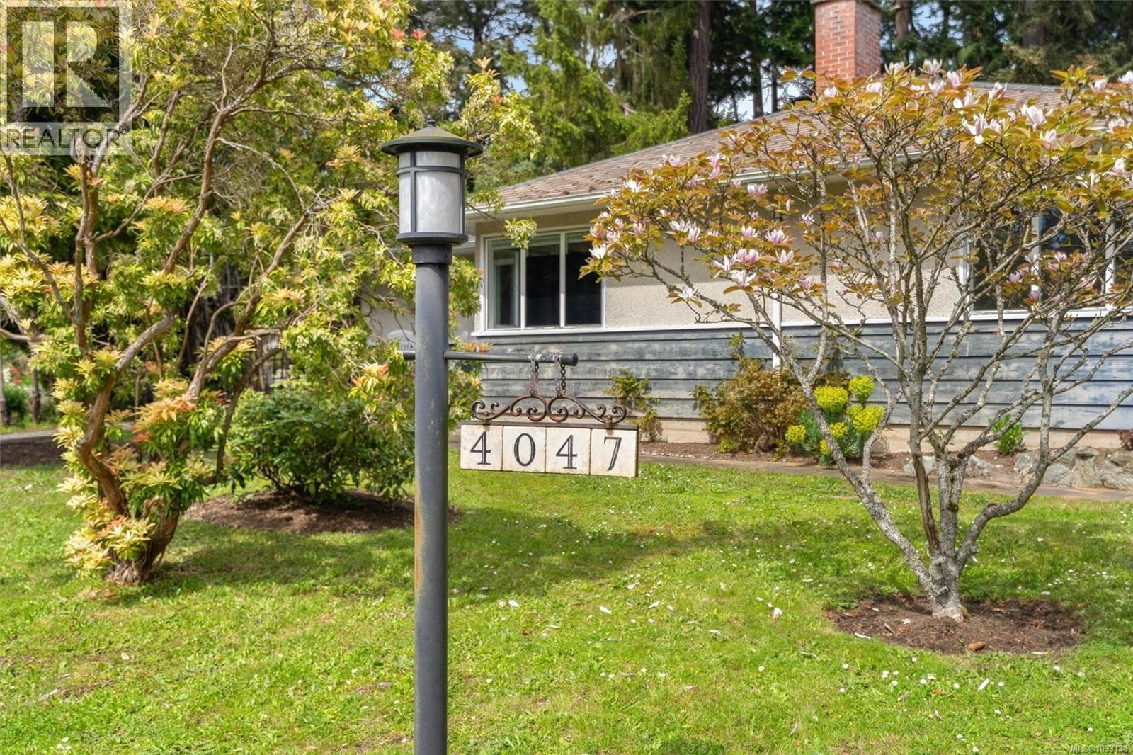 4047 HARO ROAD, Victoria — photo 4