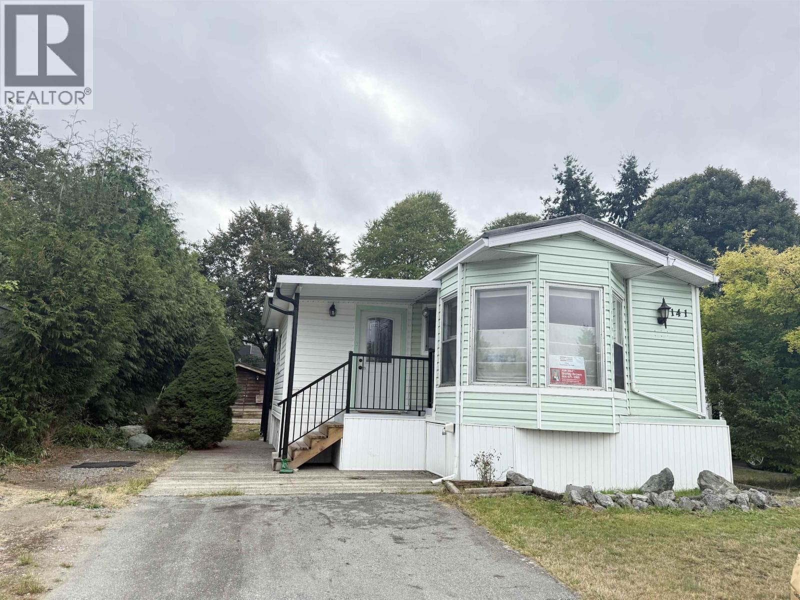 141 145 KING EDWARD STREET in Maillardville