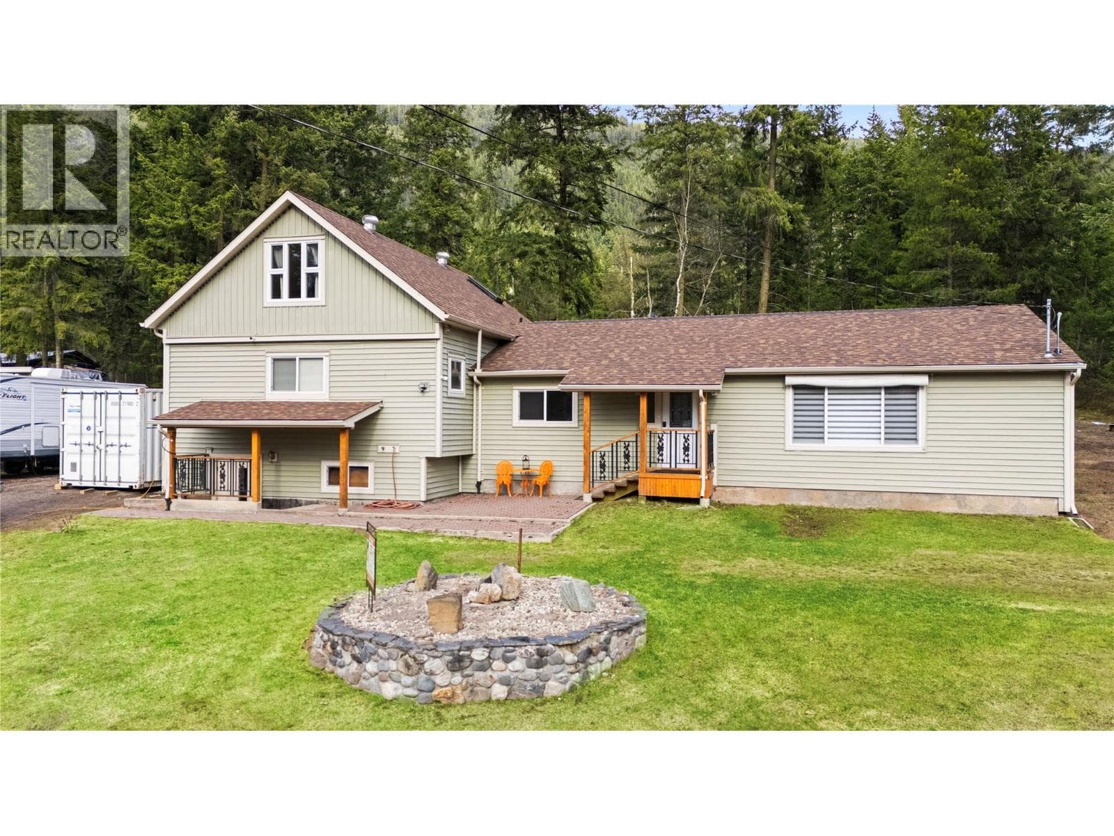 112 WALKER Road, Interior REALTORS®
