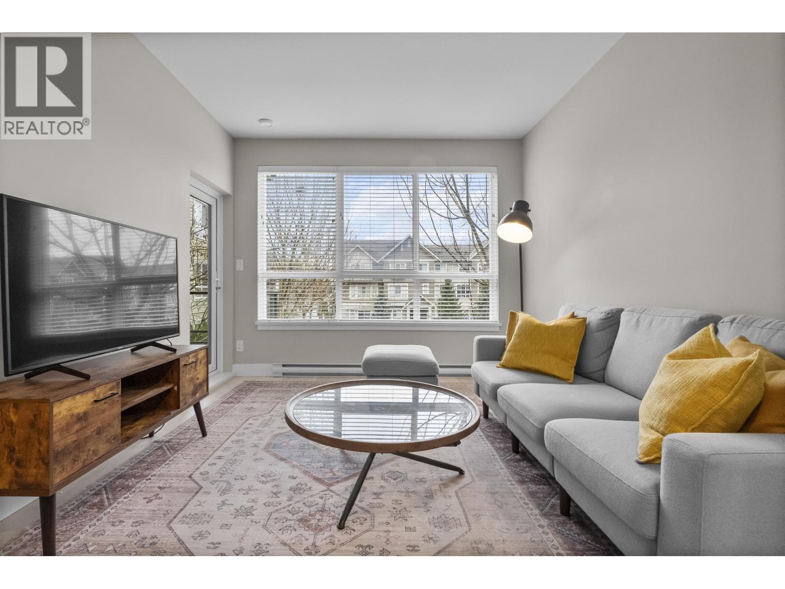 213 4690 HAWK LANE, Greater Vancouver — photo 2