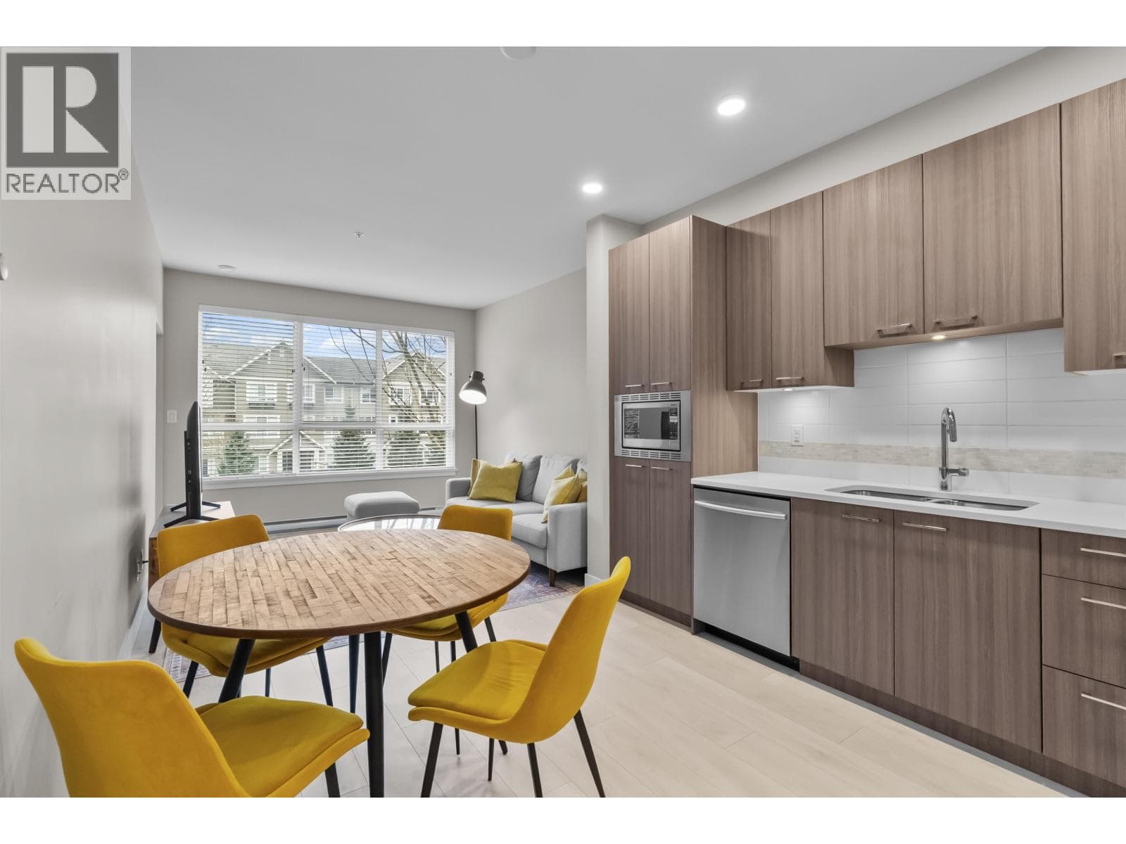 213 4690 HAWK LANE, Greater Vancouver — photo 5