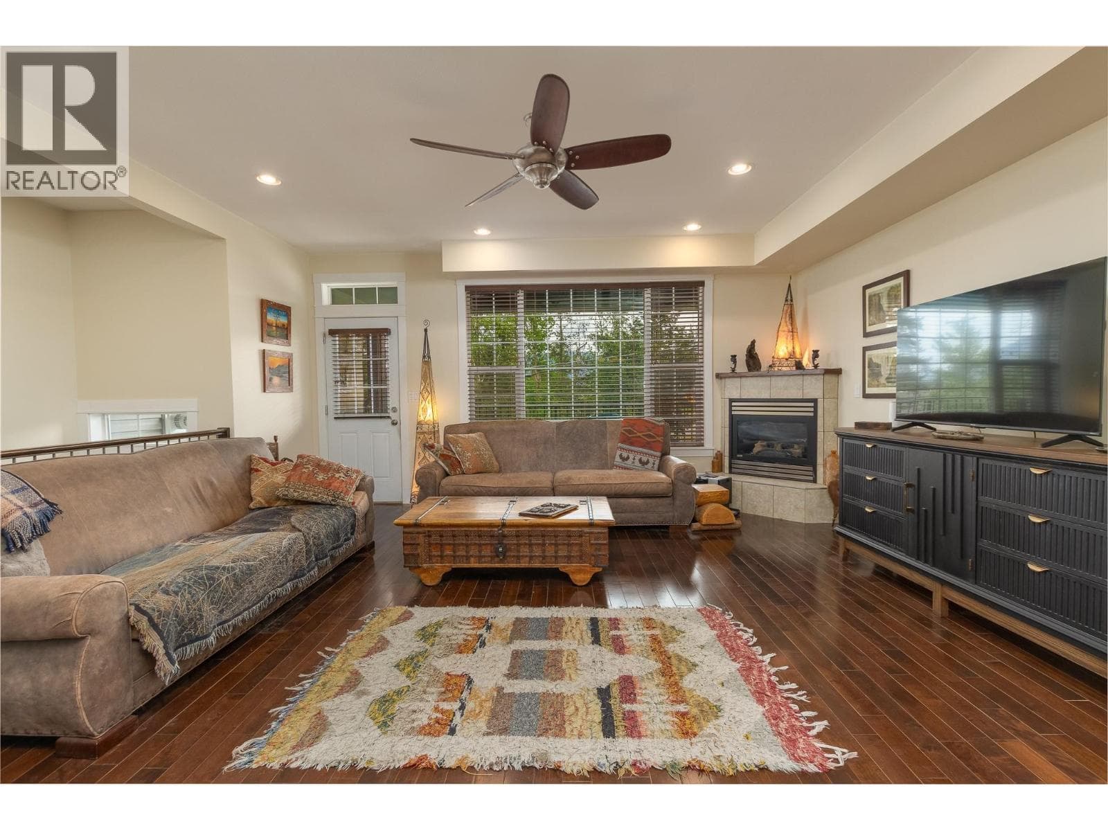 1596 Okanagan Avenue SE Unit# 4, Interior REALTORS® — photo 3