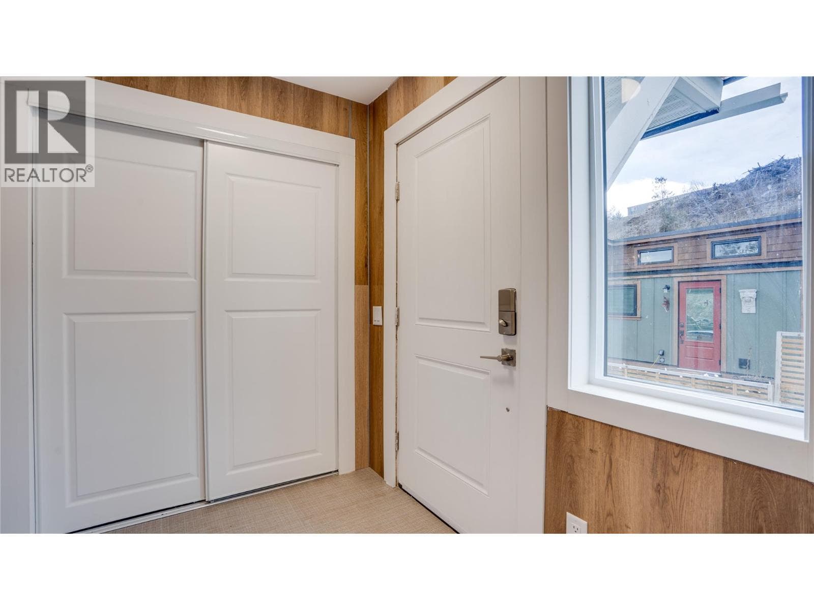 878 Deep Creek Road Unit# A, Interior REALTORS® — photo 5