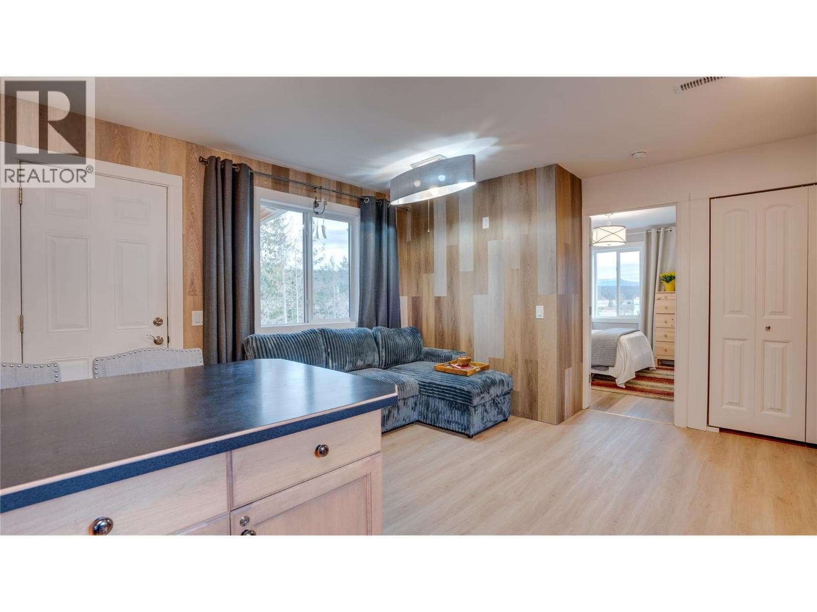 878 Deep Creek Road Unit# A, Interior REALTORS® — photo 4
