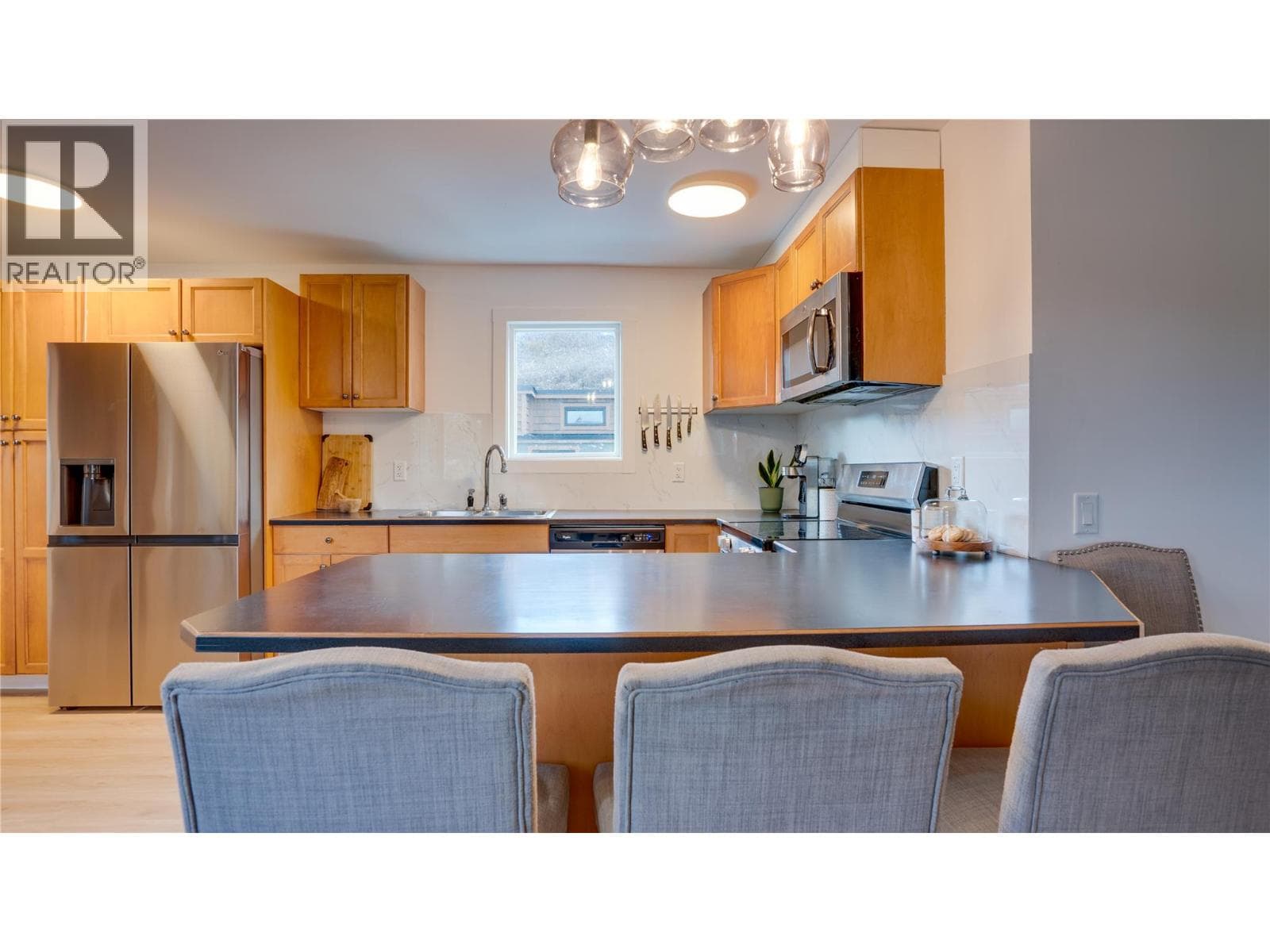 878 Deep Creek Road Unit# A, Interior REALTORS® — photo 2