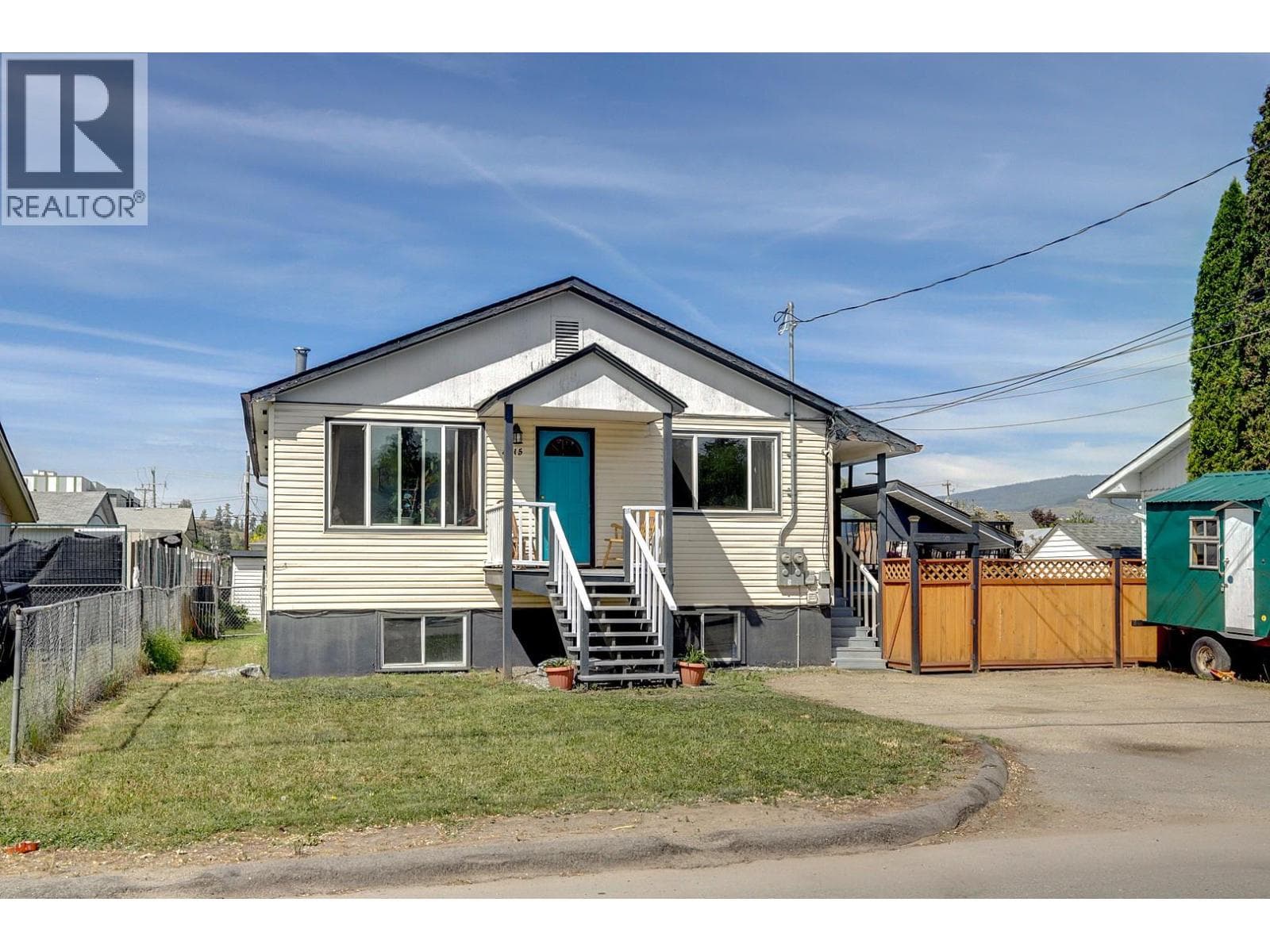 3415 24 AVENUE, Interior REALTORS® — photo 3