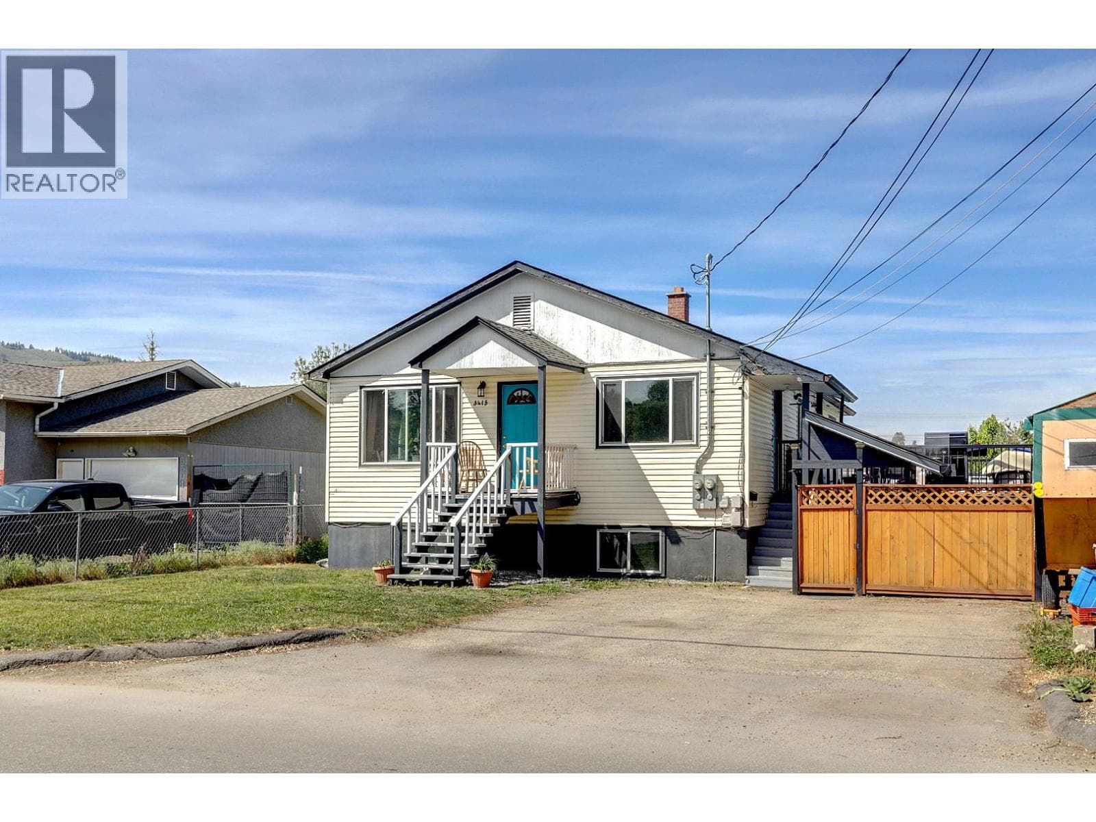 3415 24 AVENUE, Interior REALTORS® — photo 4