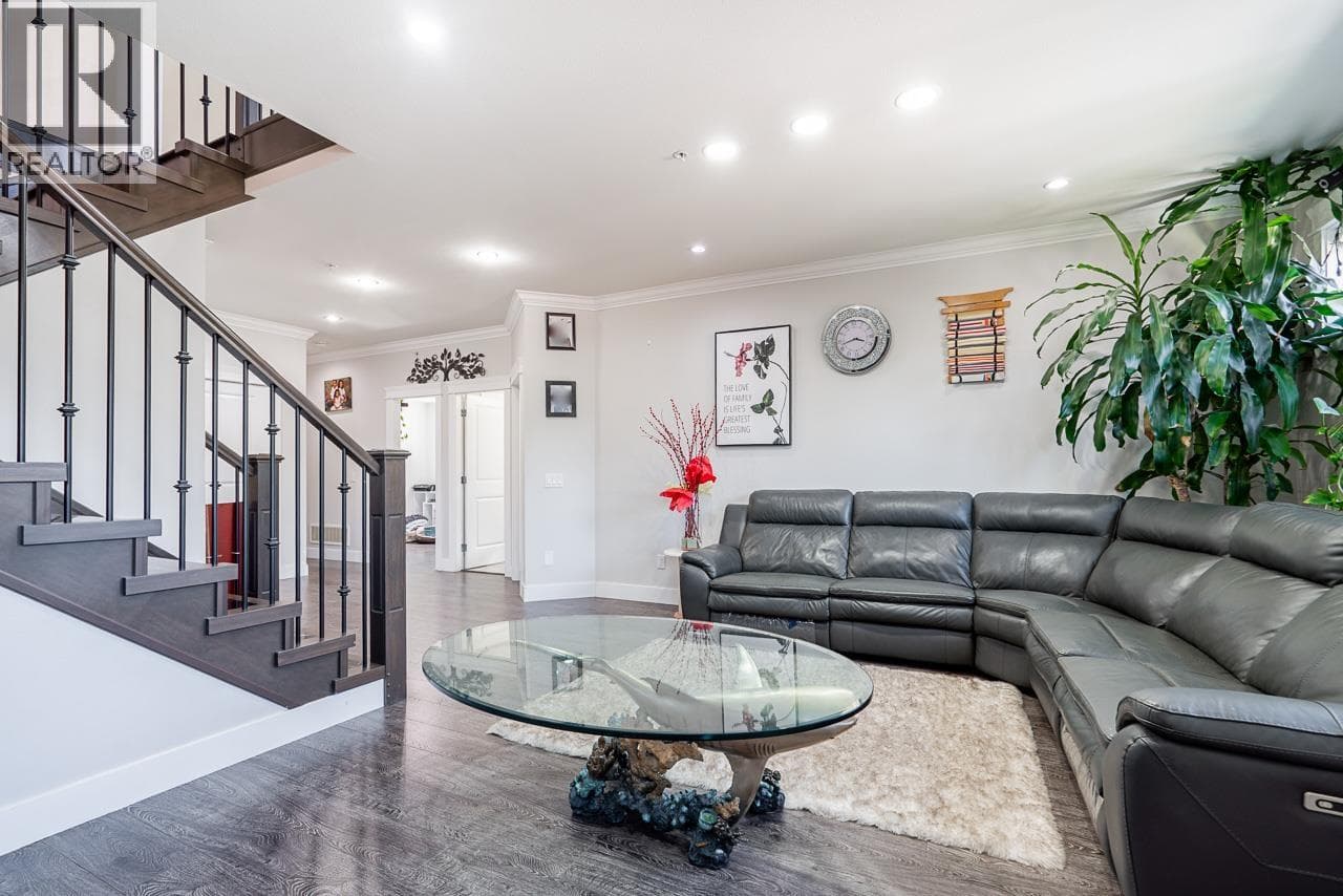 21528 DONOVAN AVENUE, Greater Vancouver — photo 2
