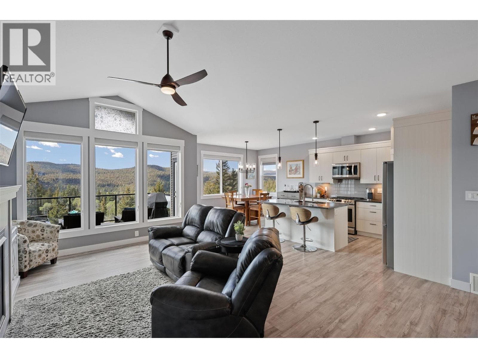 428 DALADON DRIVE, Interior REALTORS® — photo 2