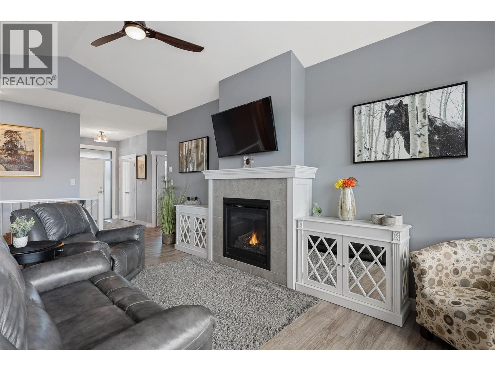 428 DALADON DRIVE, Interior REALTORS® — photo 4