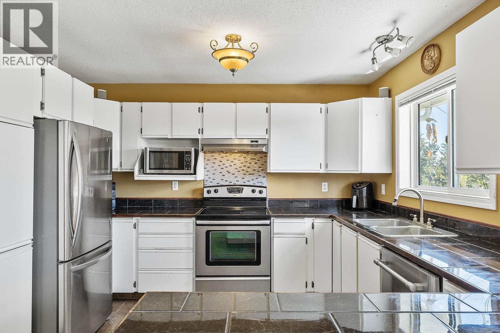 3412 MCIVER ROAD, Interior REALTORS® — photo 5