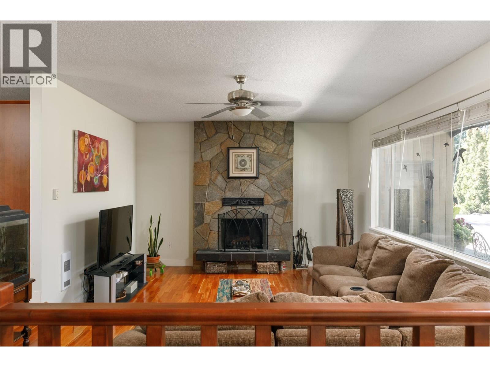 2351 GALLAGHER ROAD, Interior REALTORS® — photo 5