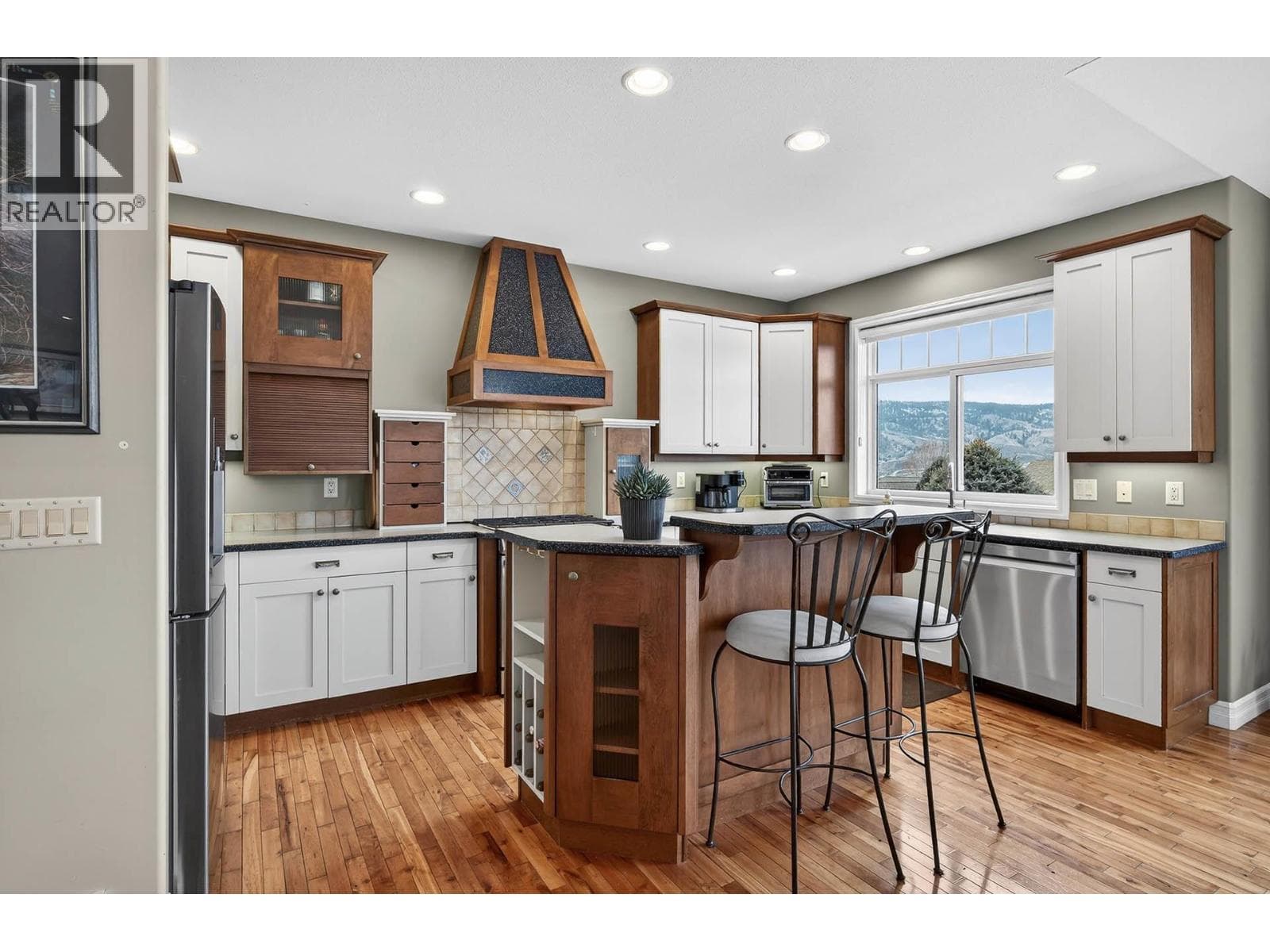 317 MARIPOSA Court, Interior REALTORS® — photo 4
