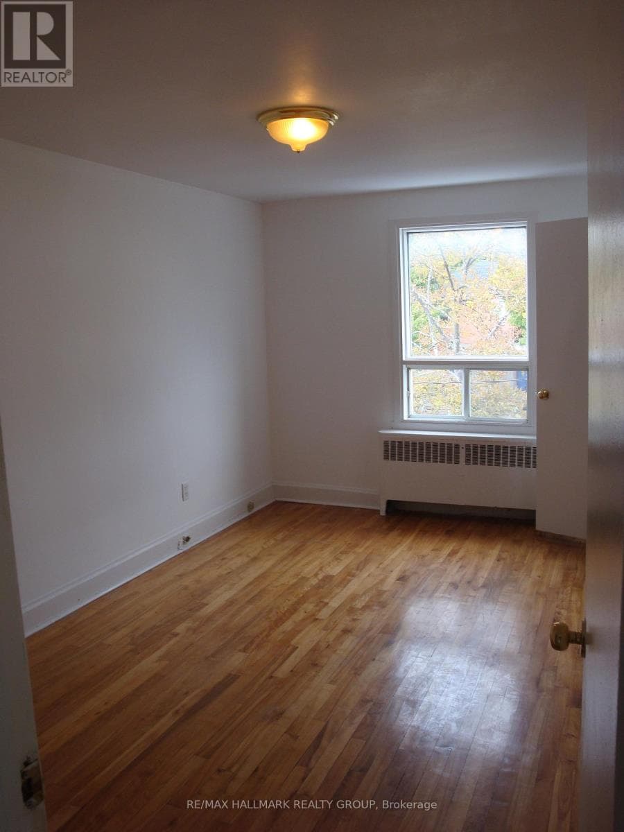 142 STE CECILE STREET, Ottawa — photo 3