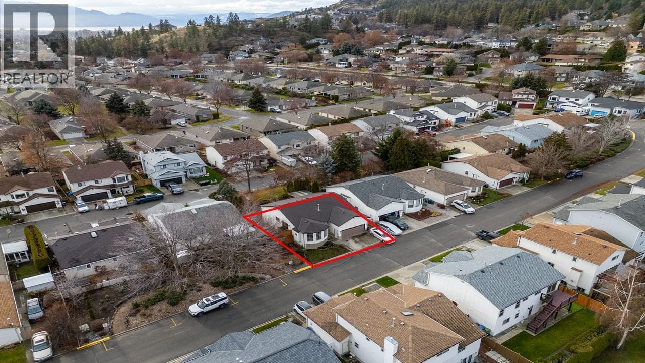 38 555 GLENMEADOWS ROAD, Interior REALTORS® — photo 3