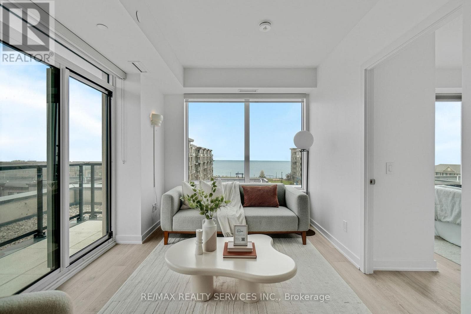 385 WINSTON Road Unit# 505, Toronto — photo 3