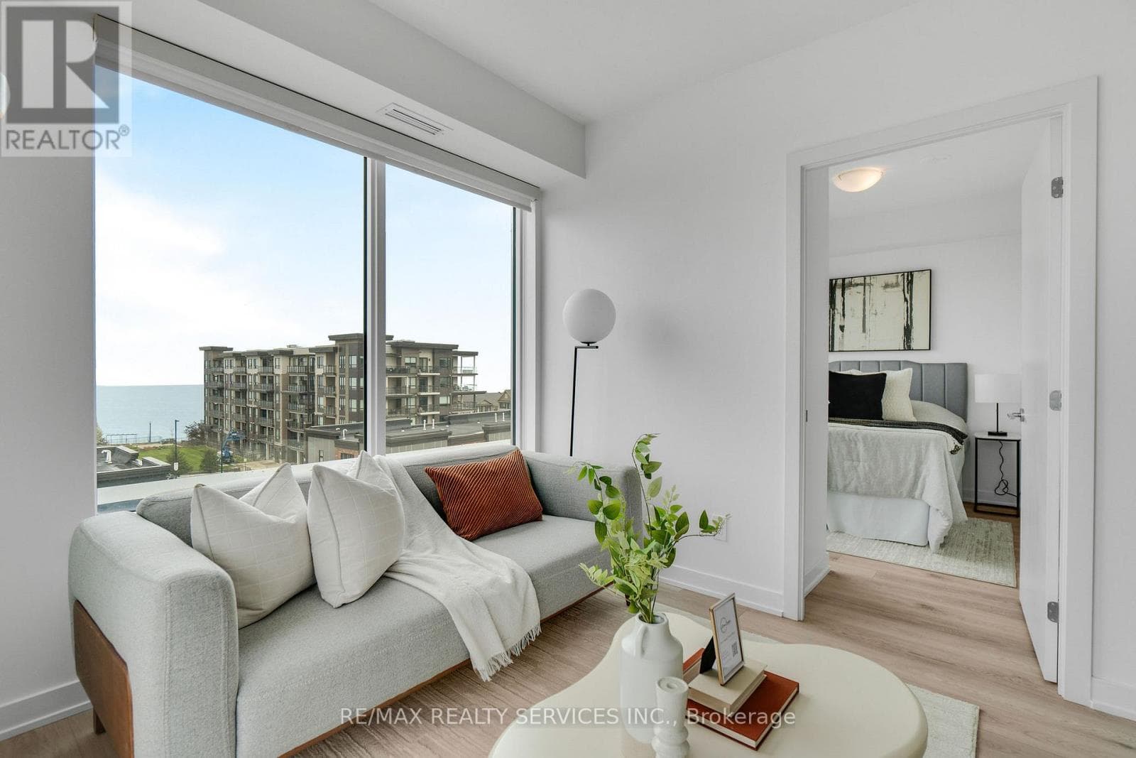 385 WINSTON Road Unit# 505, Toronto — photo 4