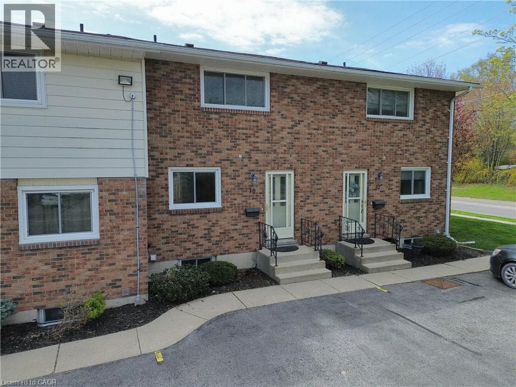 10 MONTCLAIR Crescent, Cornerstone