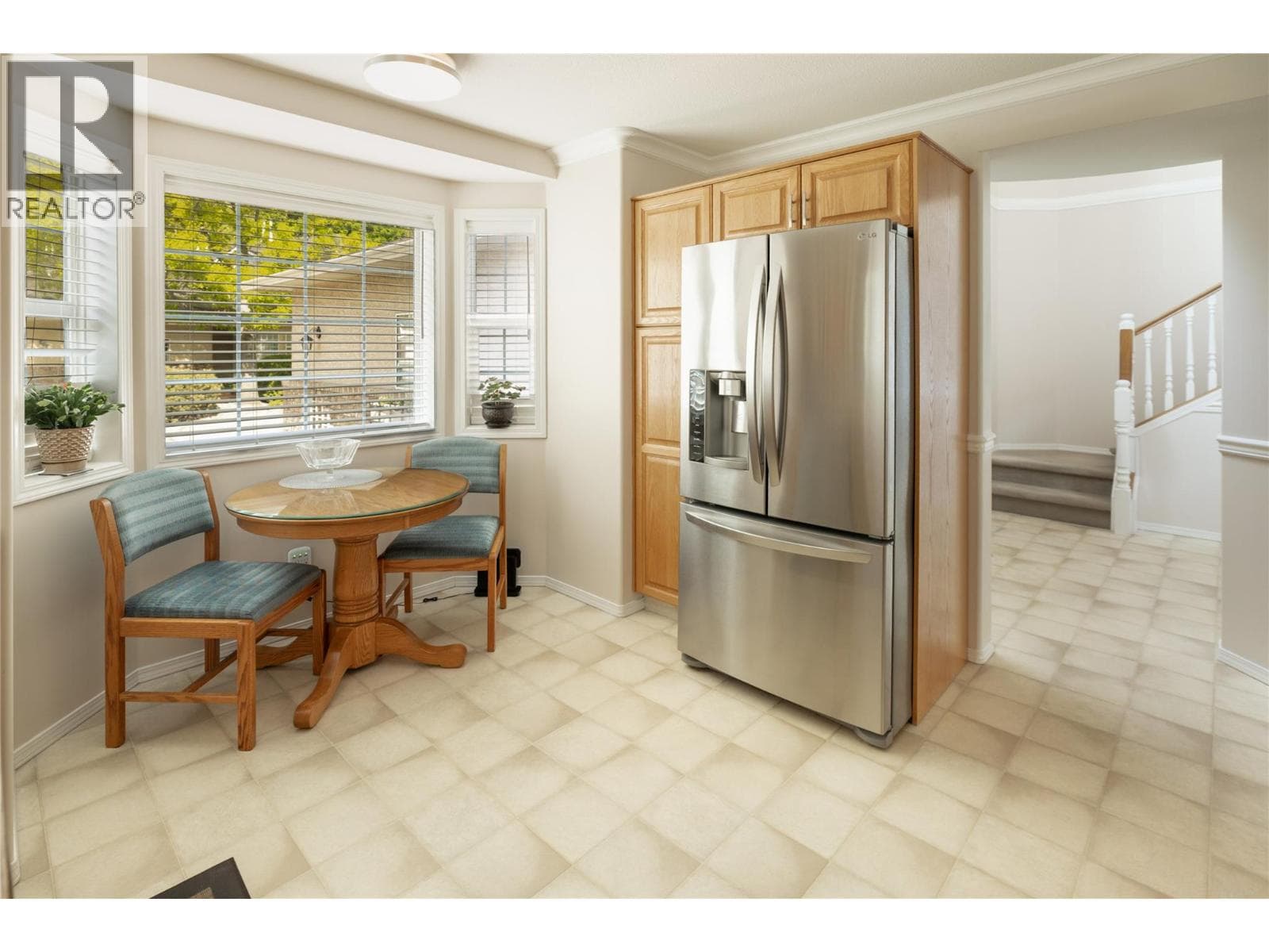 13 527 YATES ROAD, Interior REALTORS® — photo 5