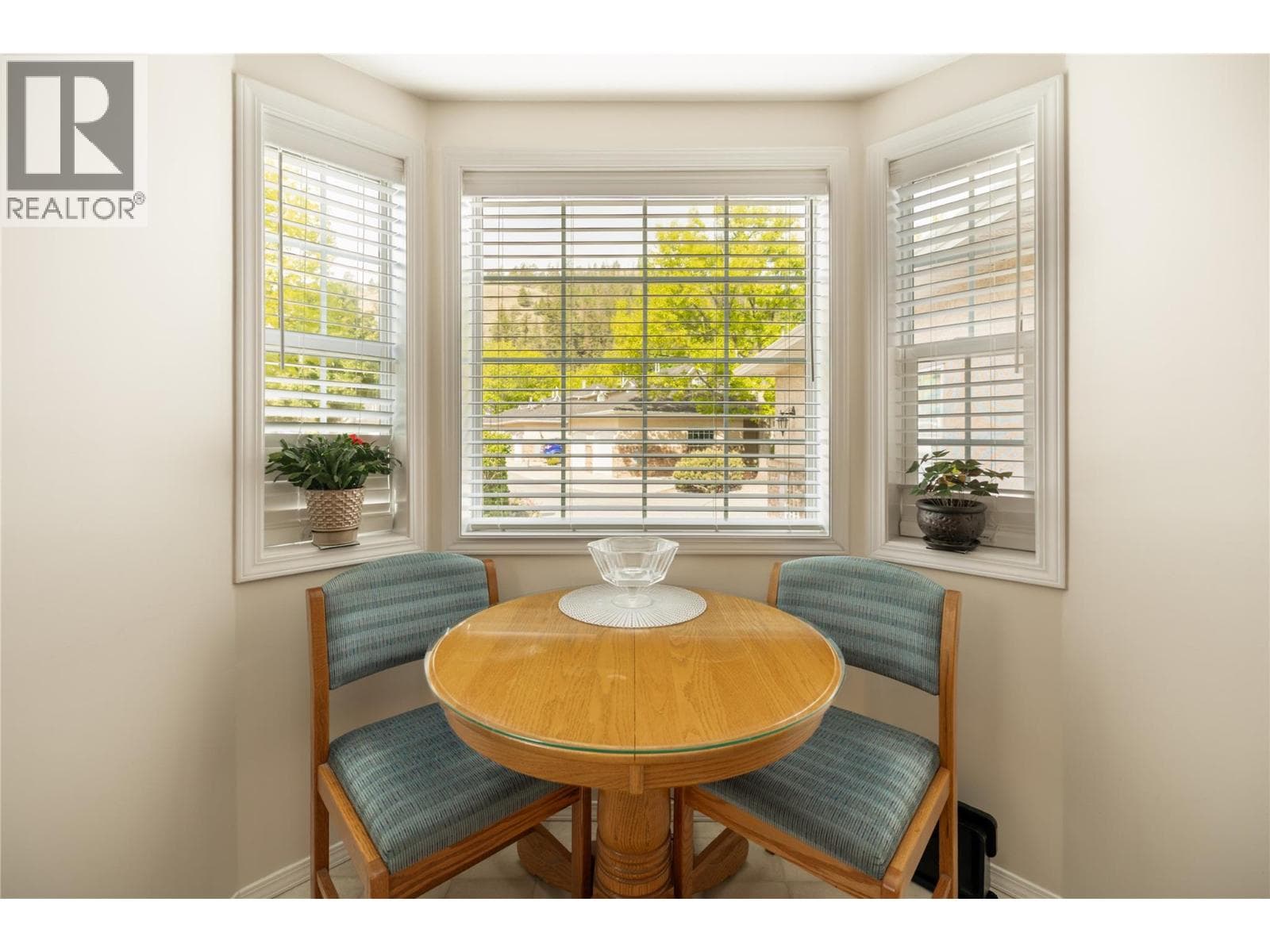 13 527 YATES ROAD, Interior REALTORS® — photo 4