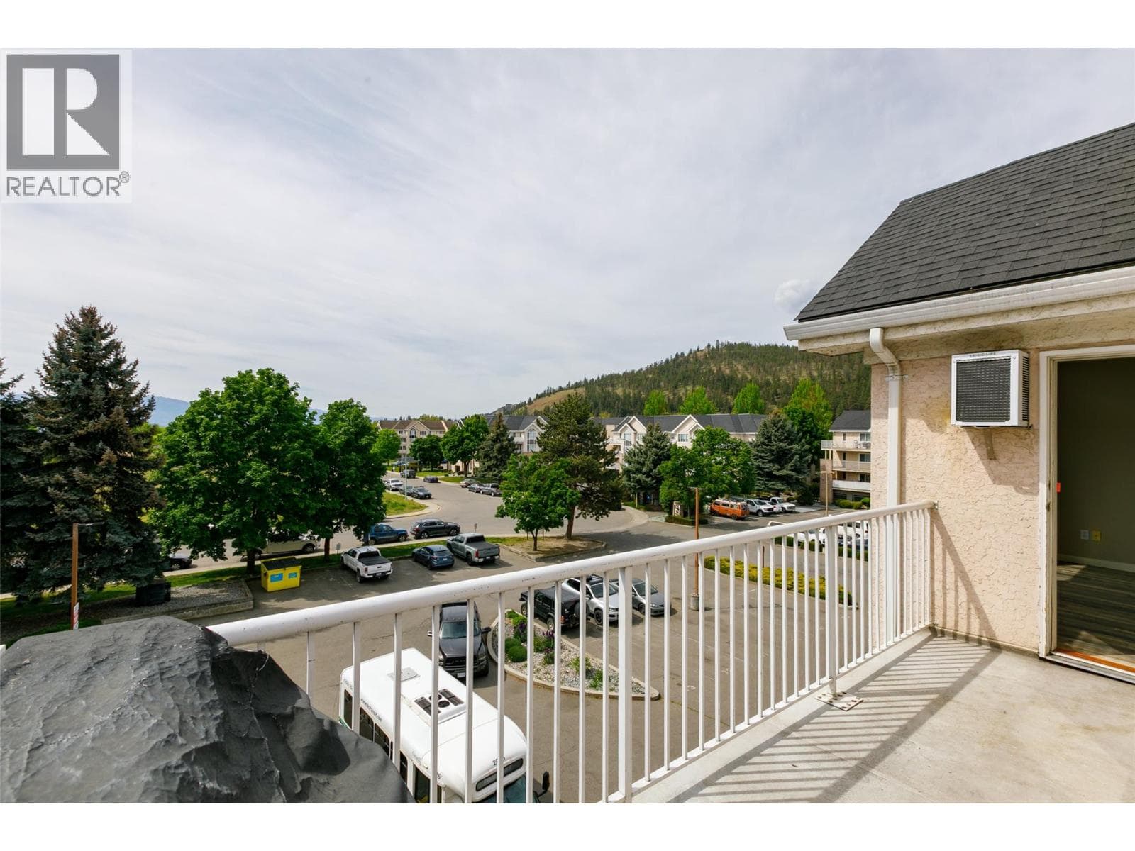400 Sutton Crescent Unit# 313, Interior REALTORS® — photo 4