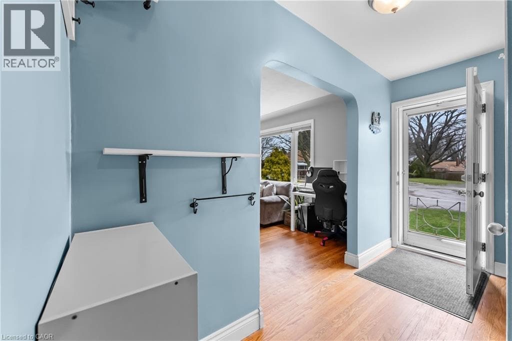 6396 LAURA CRESCENT, Cornerstone — photo 4
