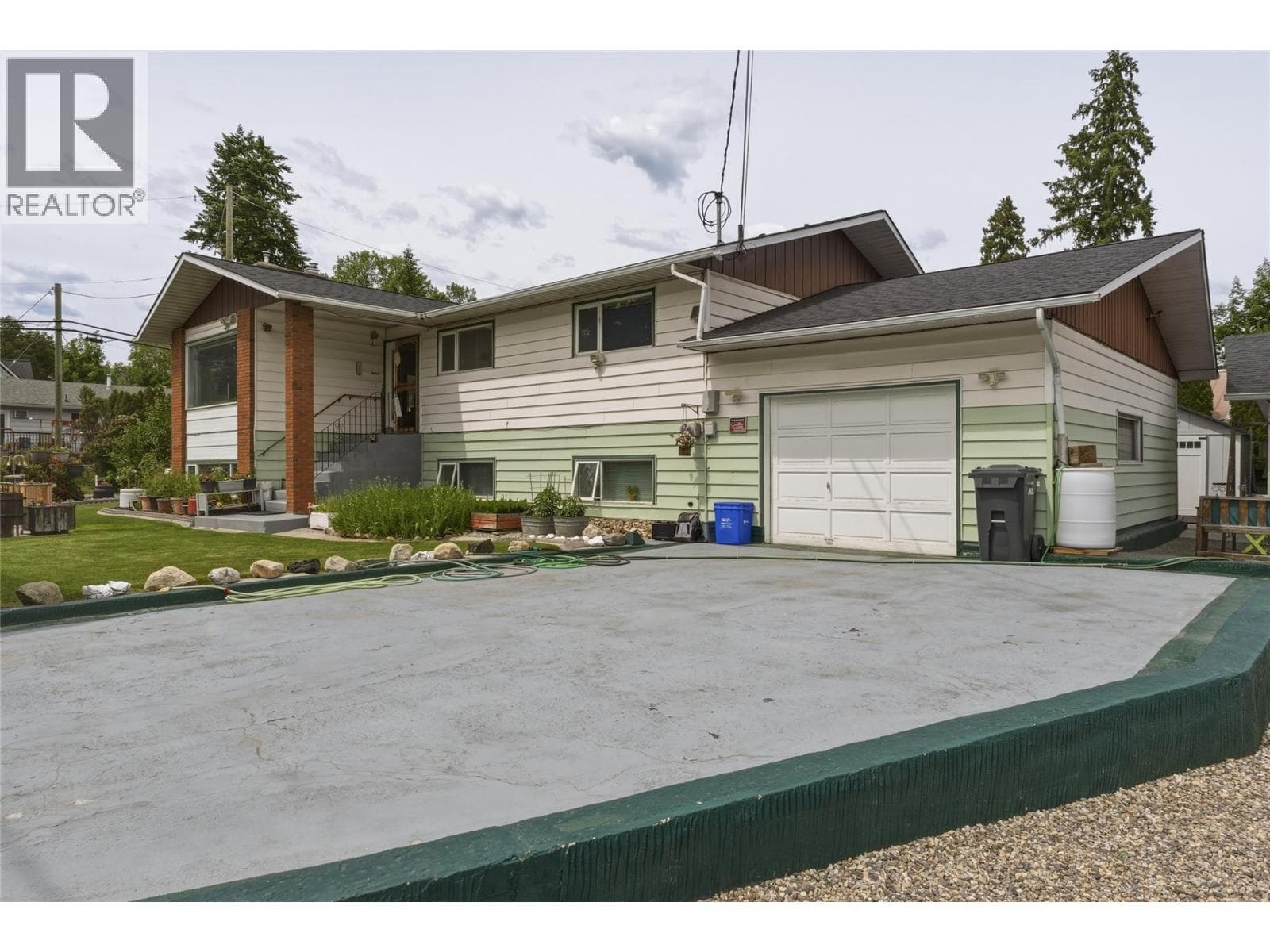 2810 Okanagan Street Lot# 1, Interior REALTORS® — photo 2