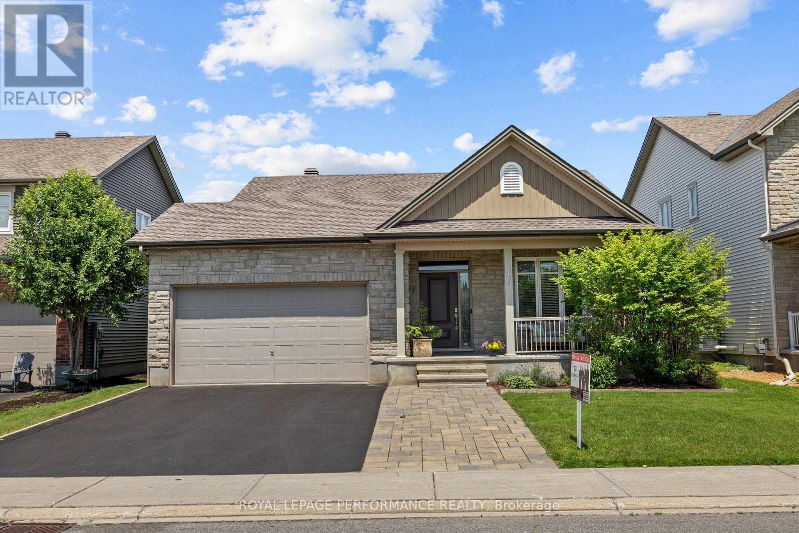 15 YORK CROSSING, Ottawa
