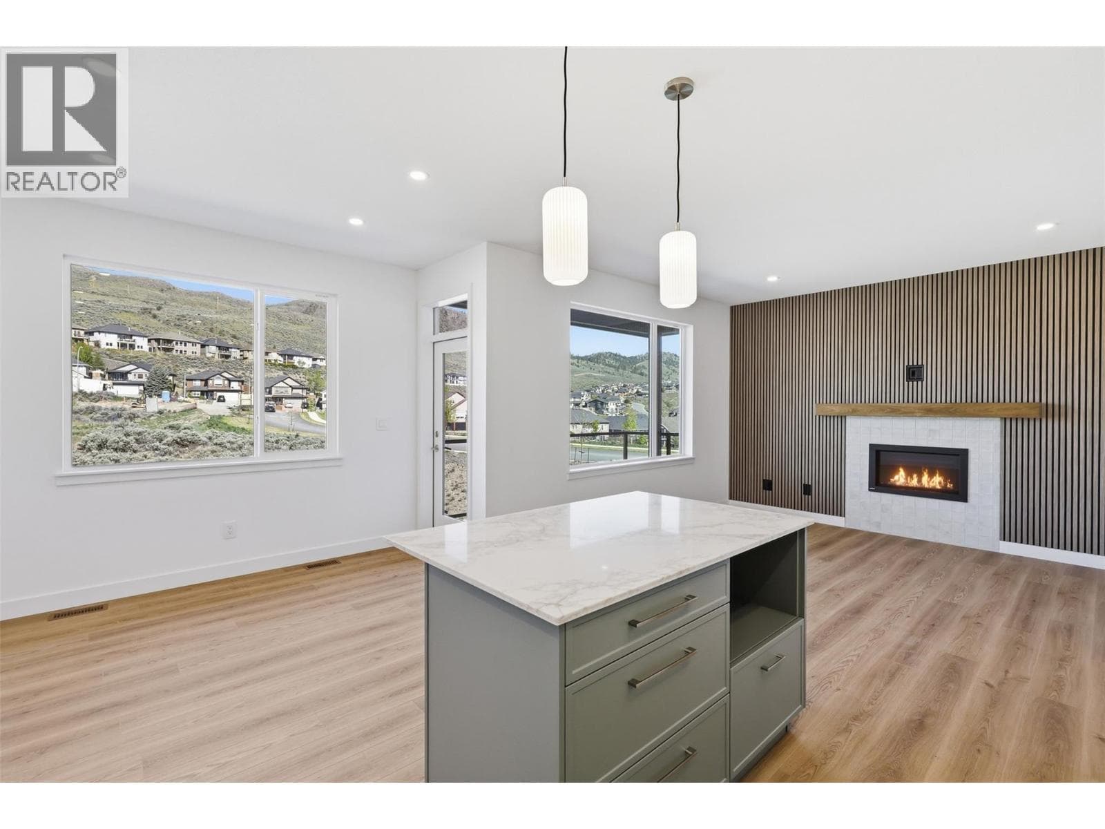 2050 Grasslands Boulevard Unit# 146, Interior REALTORS® — photo 3