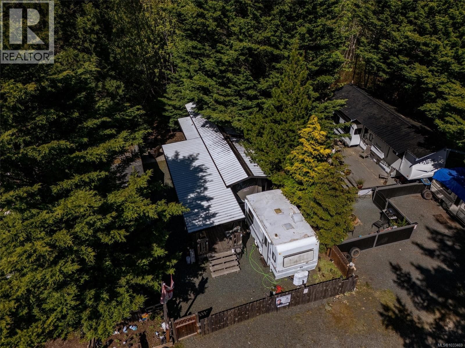 E14 2650 Turnbull Rd, Vancouver Island — photo 2