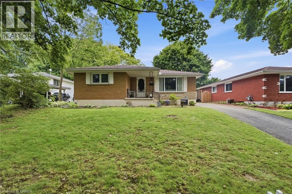 13 MACKAY AVENUE, Brantford — photo 3