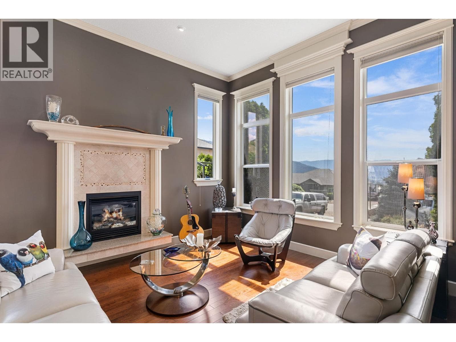 1011 FOOTHILLS COURT, Interior REALTORS® — photo 3