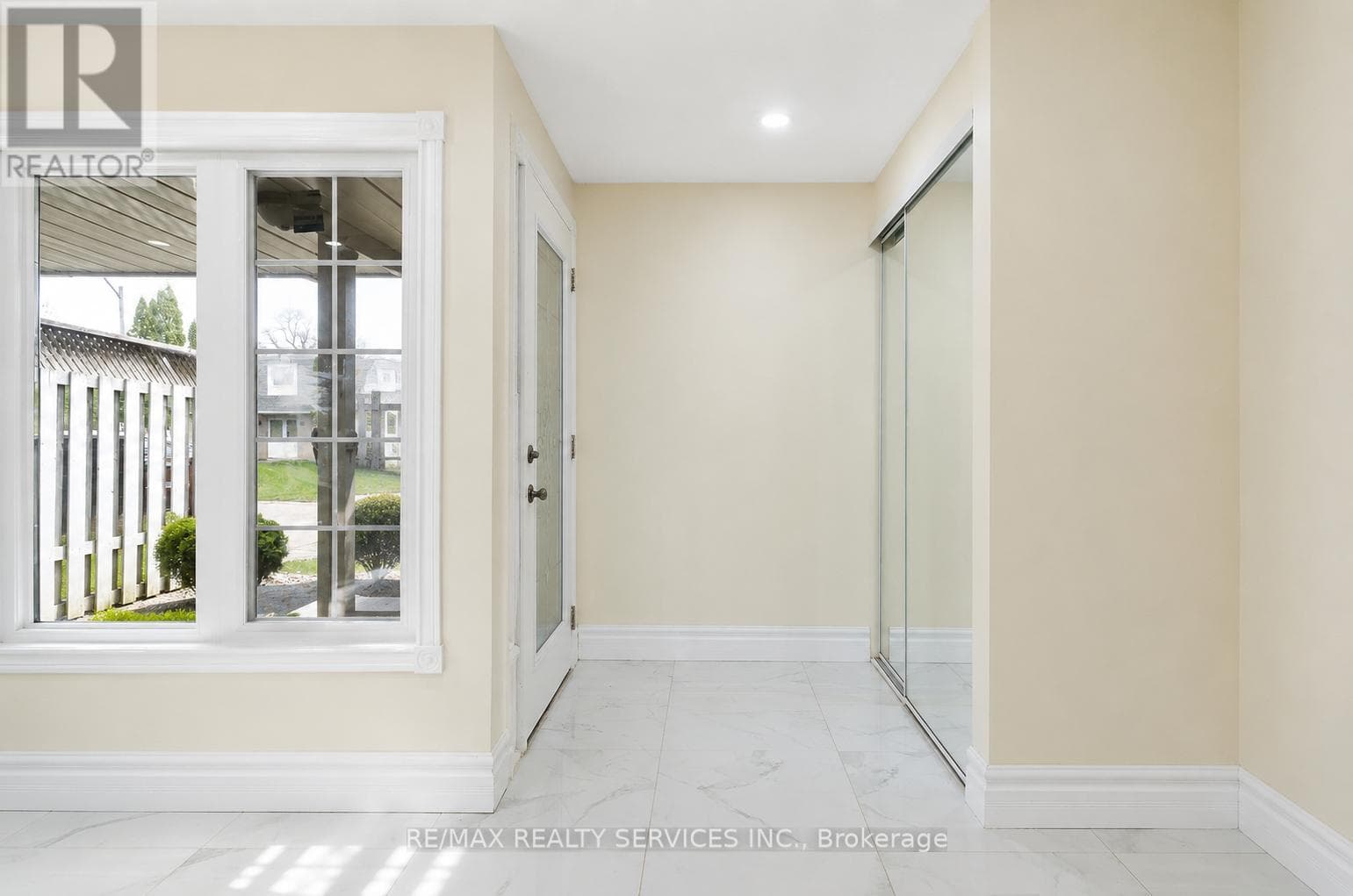 238 LINDEN DRIVE, Toronto — photo 3