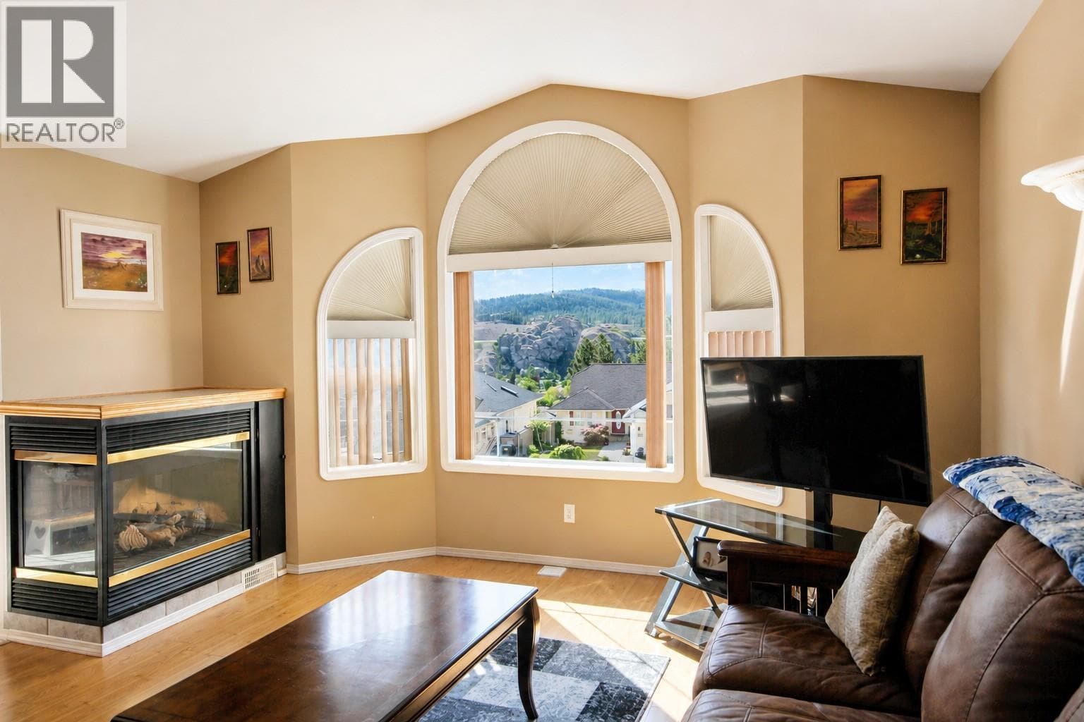 1035 Peachcliff Drive, Interior REALTORS® — photo 4