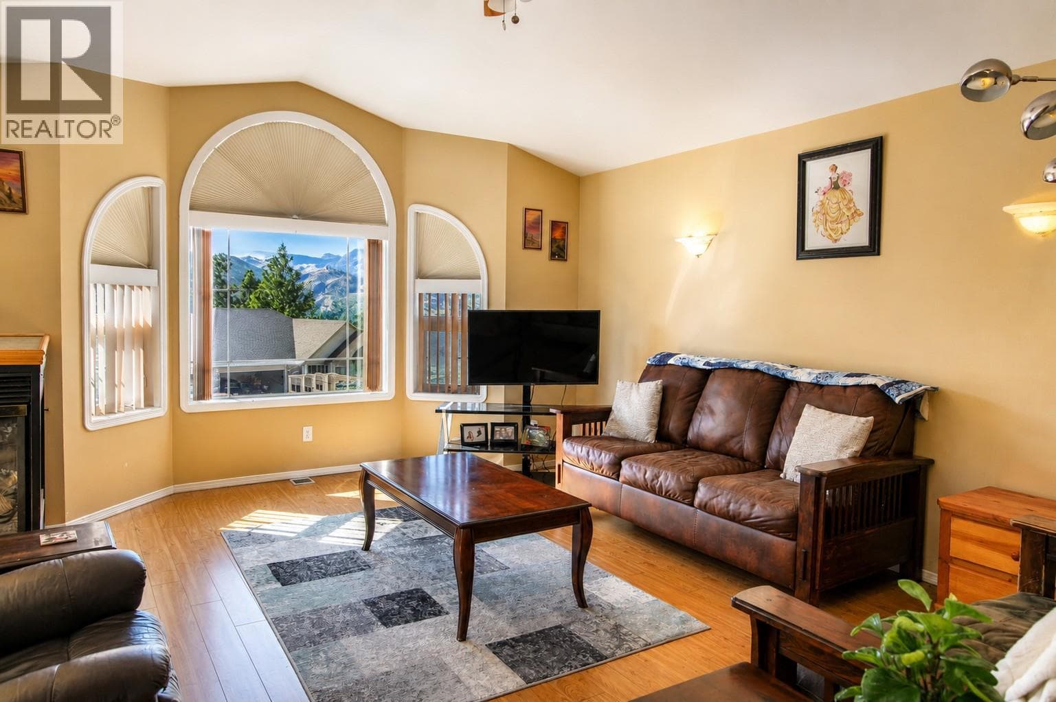 1035 Peachcliff Drive, Interior REALTORS® — photo 3
