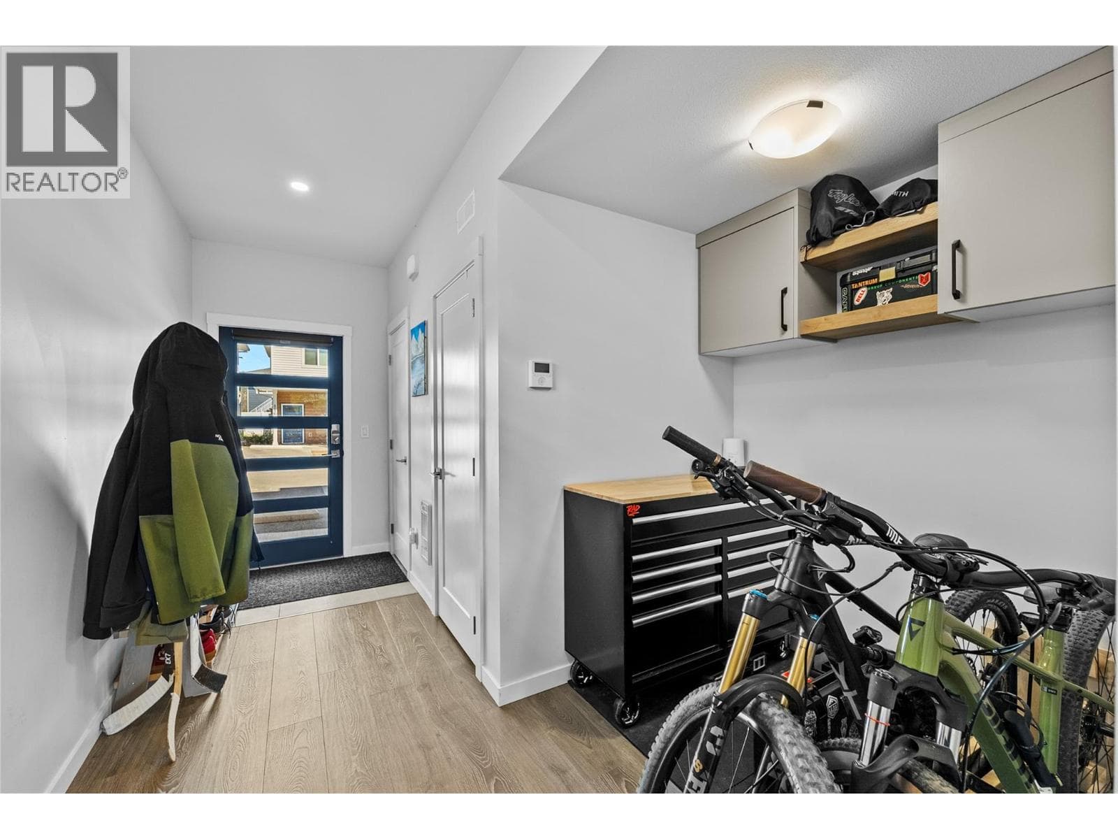 2925 WESTSYDE Road Unit# 109, Interior REALTORS® — photo 4