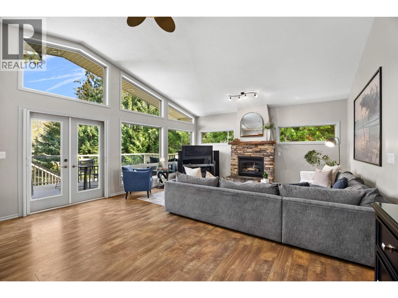 7410 Dixon Dam Road, Interior REALTORS® — photo 2