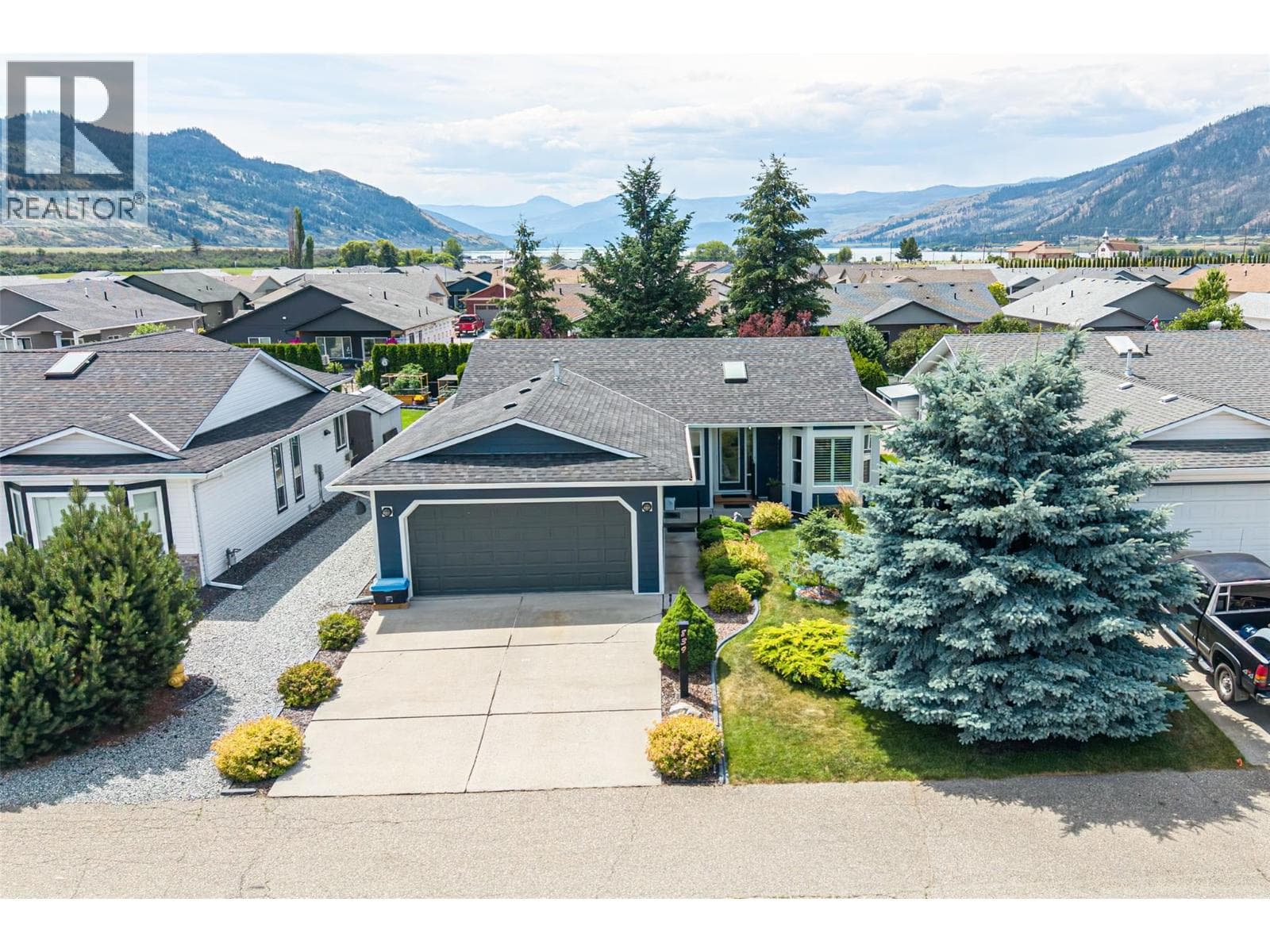 839 8th Avenue, Interior REALTORS® — photo 3