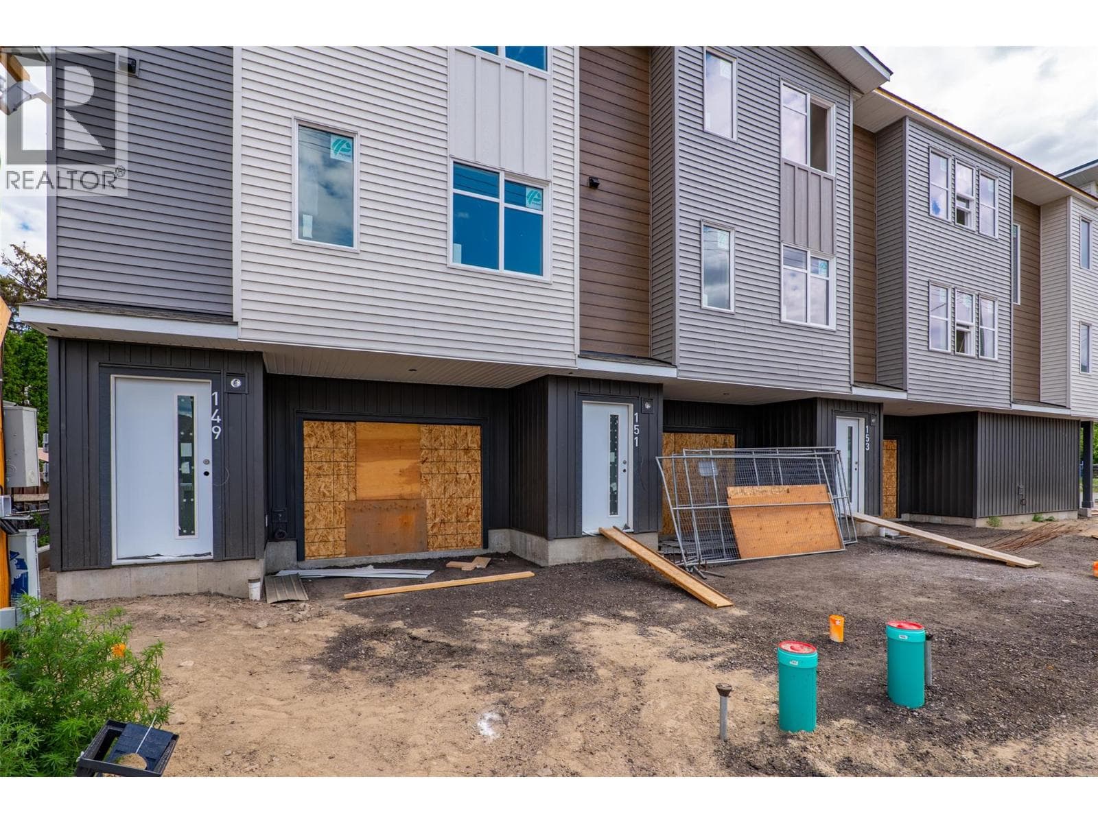 153 Park Street, Interior REALTORS® — photo 2